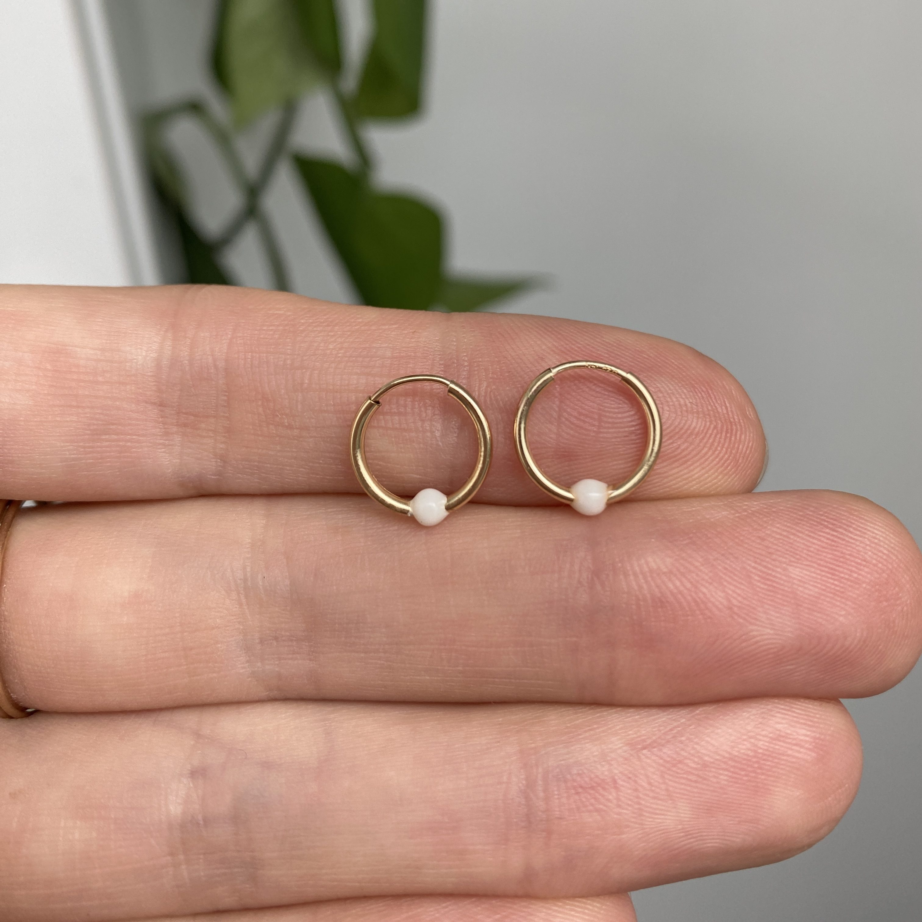 Dormeuses
Bijoux lait maternel
La dernière goutte